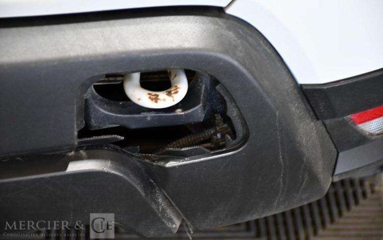 DACIA DUSTER BLUEDCI 15 4X2 BLANC FW-838-TX