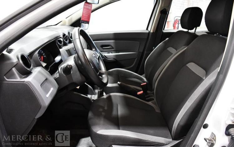 DACIA DUSTER 1.5 BLUEDCI 115cv ESSENTIEL 4X2 BLANC FX-282-CB