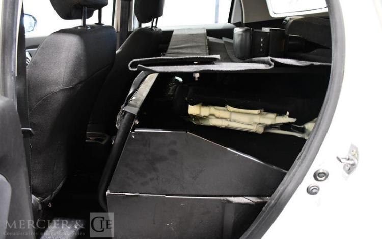 DACIA DUSTER 1.5 BLUEDCI 115cv ESSENTIEL 4X2 BLANC FX-282-CB