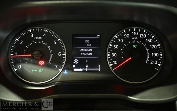 DACIA DUSTER 1.5 BLUEDCI 115cv ESSENTIEL 4X2 BLANC FX-282-CB