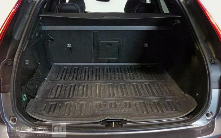 VOLVO XC60  FX-562-XA