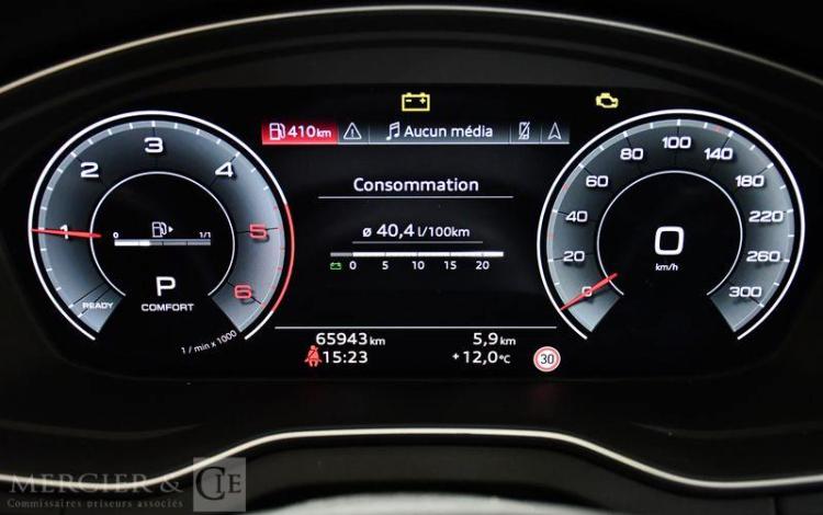 AUDI Q5 GRIS FX-765-LB