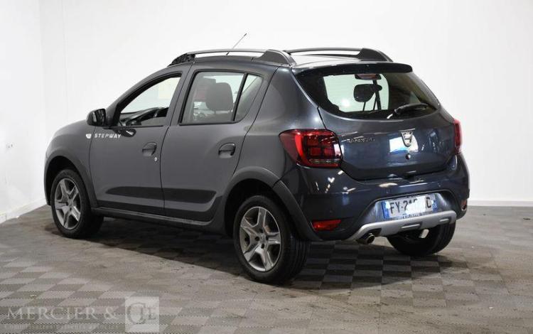 DACIA SANDERO STEPWAY 1,5 BLUE DCI 95 GRIS FY-210-JC