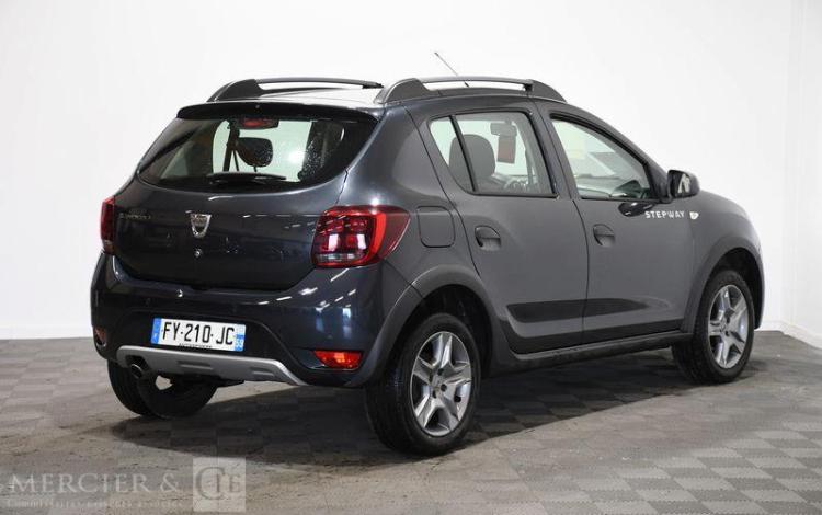 DACIA SANDERO STEPWAY 1,5 BLUE DCI 95 GRIS FY-210-JC
