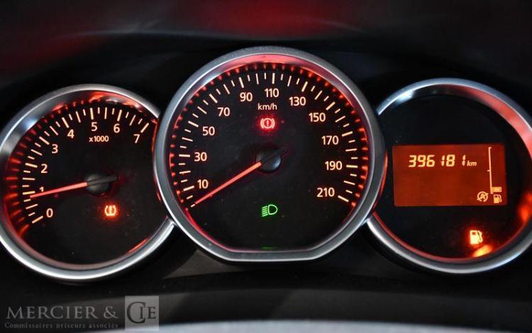 DACIA SANDERO STEPWAY 1,5 BLUE DCI 95 GRIS FY-210-JC