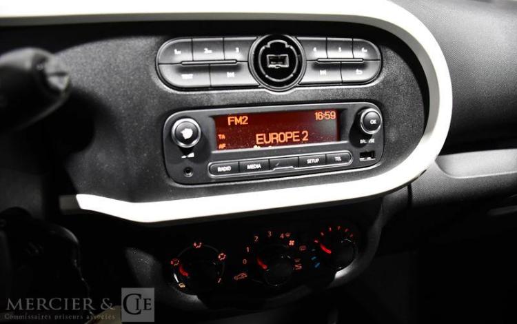 RENAULT TWINGO LIFE NOIR FY-411-TM