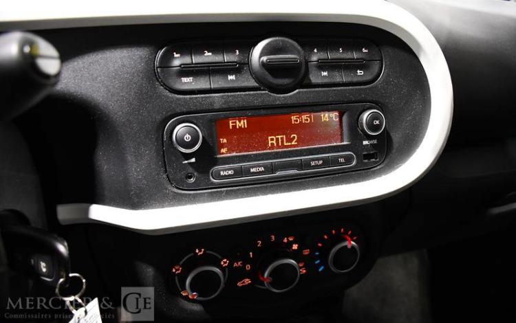 RENAULT TWINGO LIFE SCE 65 BLANC GA-474-KM