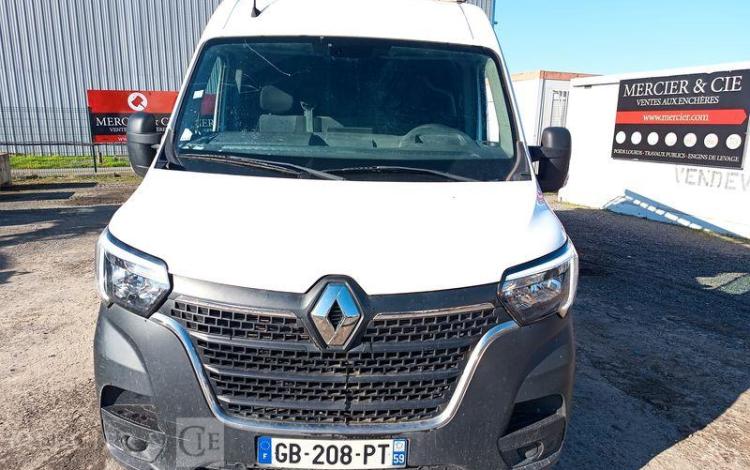 RENAULT MASTER FOURGON 2.3 DCI 135 33 L2H2 CONFORT BLANC GB-208-PT