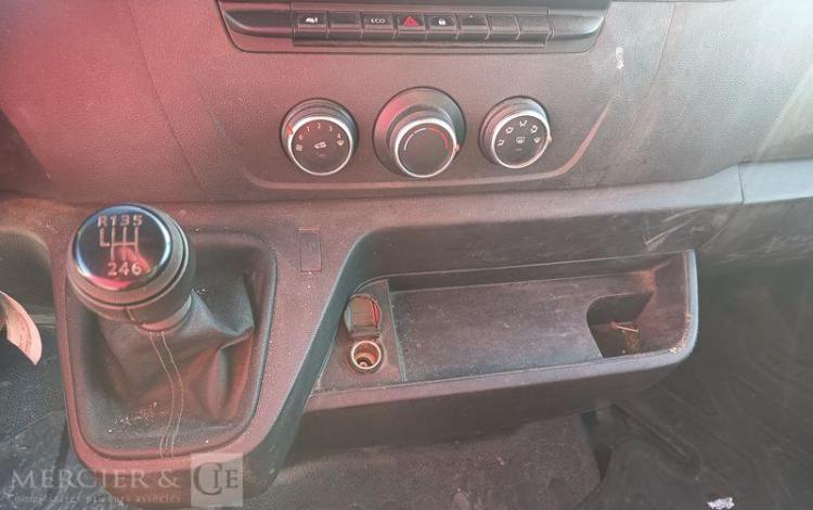 RENAULT MASTER FOURGON 2.3 DCI 135 33 L2H2 CONFORT BLANC GB-208-PT