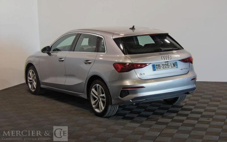 AUDI A3 SPORTBACK 1.4 40 TFSIE 204H 150 PHEV HYBRID BUSINESS LINE S-TRONIC BVA GRIS GB-225-LN
