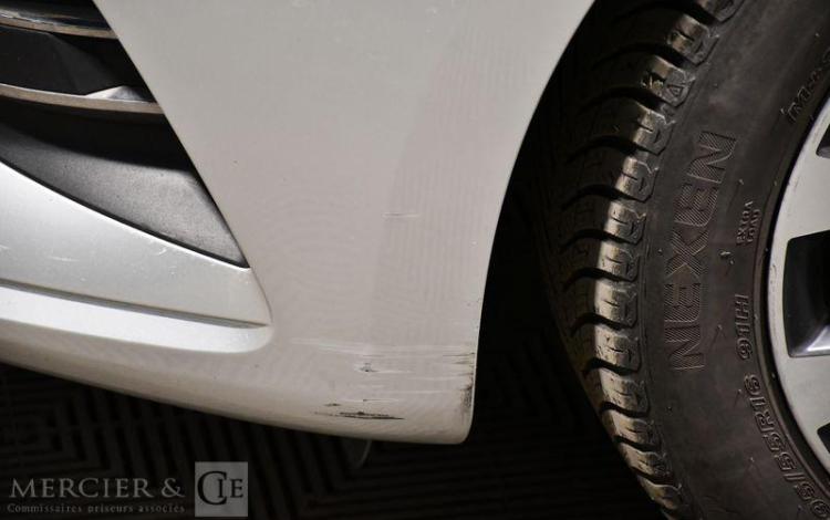 RENAULT CLIO INTENS TCE 90 GRIS GB-409-WR