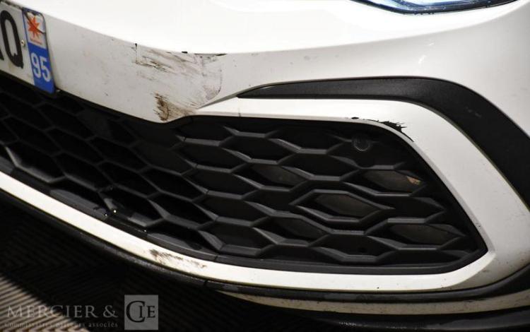 VOLKSWAGEN GOLF 8 2,0 TSI 242CH DSG7 GTI BLANC GB-585-RQ