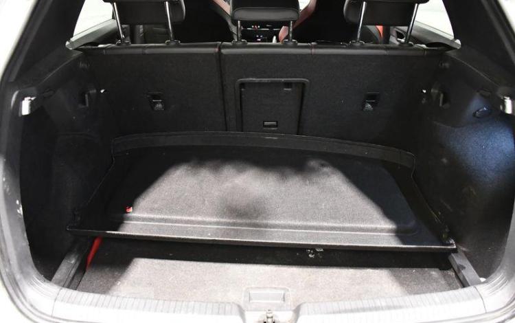 VOLKSWAGEN GOLF 8 2,0 TSI 242CH DSG7 GTI BLANC GB-585-RQ