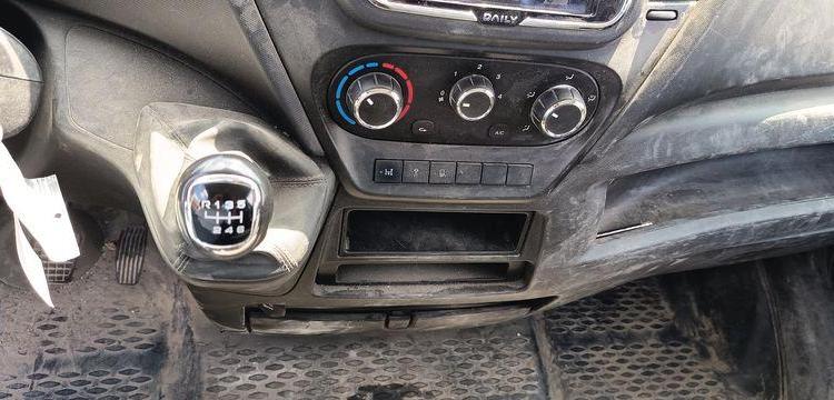 IVECO DAILY 6 CCB 35C16 3,0D 16V 160 CV  EQUIPE BRAS AMPLIROL + 3 BENNES BLANC GB-958-PW