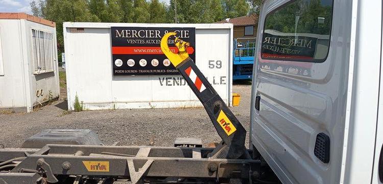 IVECO DAILY 6 CCB 35C16 3,0D 16V 160 CV  EQUIPE BRAS AMPLIROL + 3 BENNES BLANC GB-958-PW