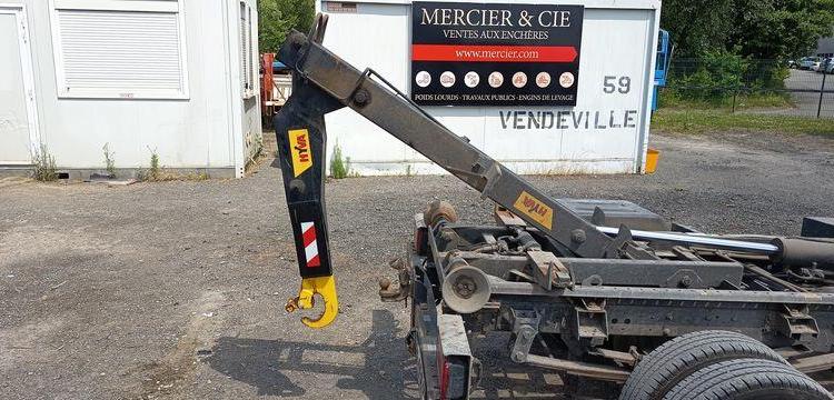 IVECO DAILY 6 CCB 35C16 3,0D 16V 160 CV  EQUIPE BRAS AMPLIROL + 3 BENNES BLANC GB-958-PW