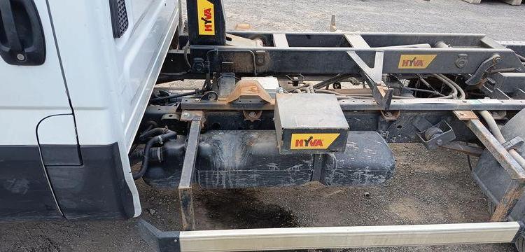 IVECO DAILY 6 CCB 35C16 3,0D 16V 160 CV  EQUIPE BRAS AMPLIROL + 3 BENNES BLANC GB-958-PW