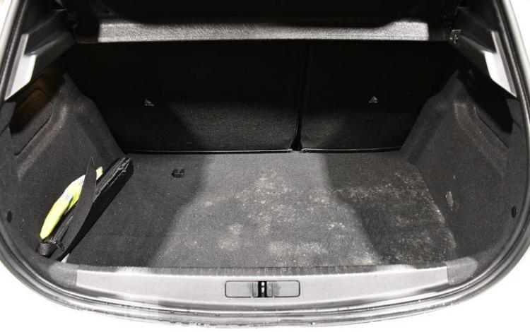 PEUGEOT 208 PURE TECH 100 S&S BLANC GC-129-LB