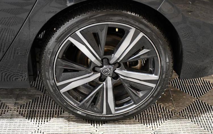 PEUGEOT 308 GT PACK HYBRID NOIR GE-491-FC