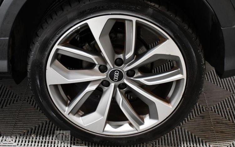 AUDI Q2 1.5 35 TFSI 150ch S-LINE S-TRONIC GRIS GF-526-RN