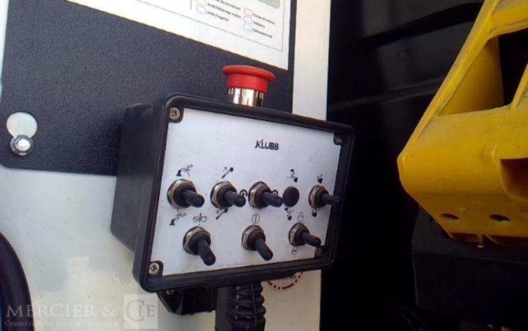 RENAULT MASTER NACELLE SUR VL 12M KLUBB KL32 181H BLANC GG-202-TV