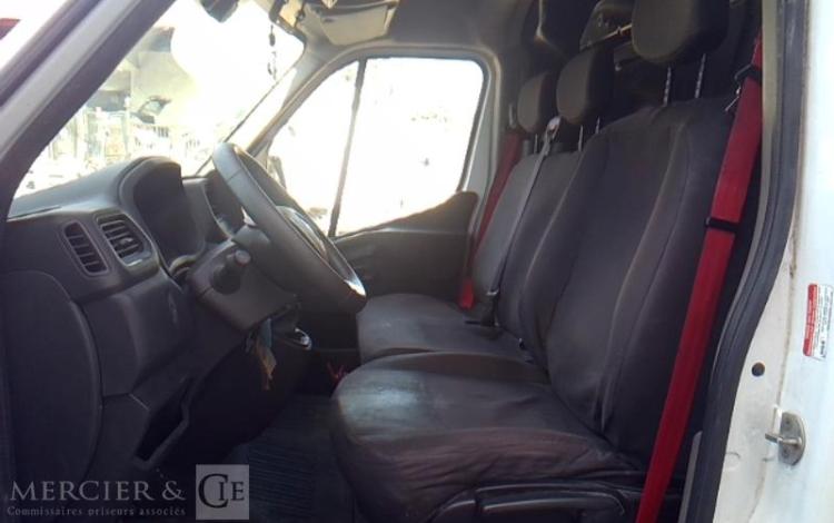 RENAULT MASTER NACELLE SUR VL 12M KLUBB KL32 181H BLANC GG-202-TV