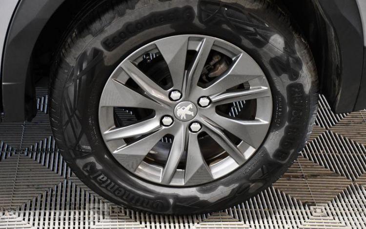 PEUGEOT 2008 1.2 PURETECH 130ch STYLE EAT GRIS GG-219-LX