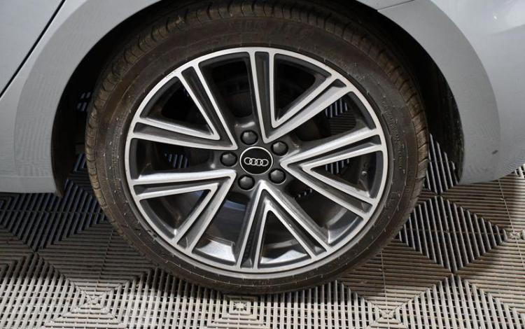 AUDI A1 SPORTBACK 1,0 TFSI ADVANCED GRIS GG-299-NM