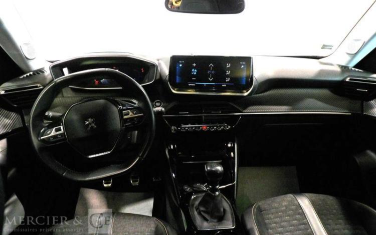 PEUGEOT 2008 ROADTRIP PURE TECH 130 NOIR GG-321-CV