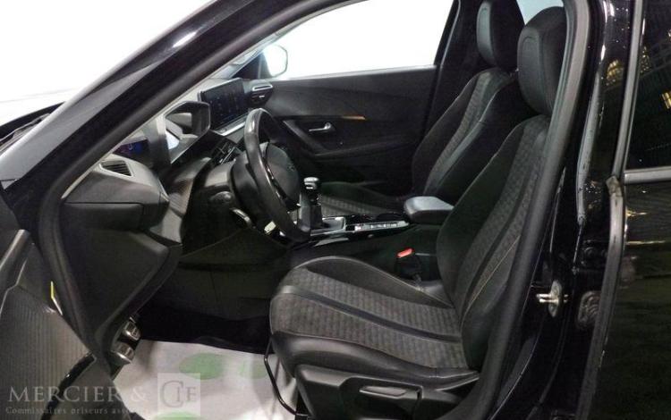PEUGEOT 2008 ROADTRIP PURE TECH 130 NOIR GG-321-CV