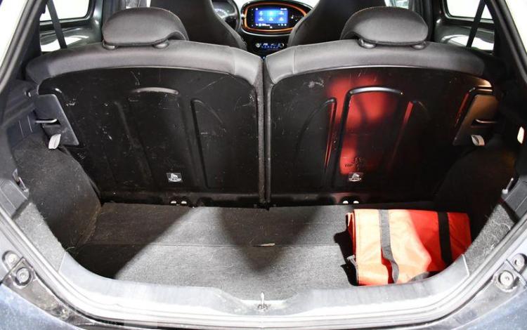 TOYOTA AYGO X VERT GG-436-NV