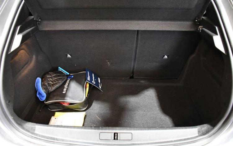 PEUGEOT 208 1.2 PURETECH 100 GT PACK GRIS GG-868-RB