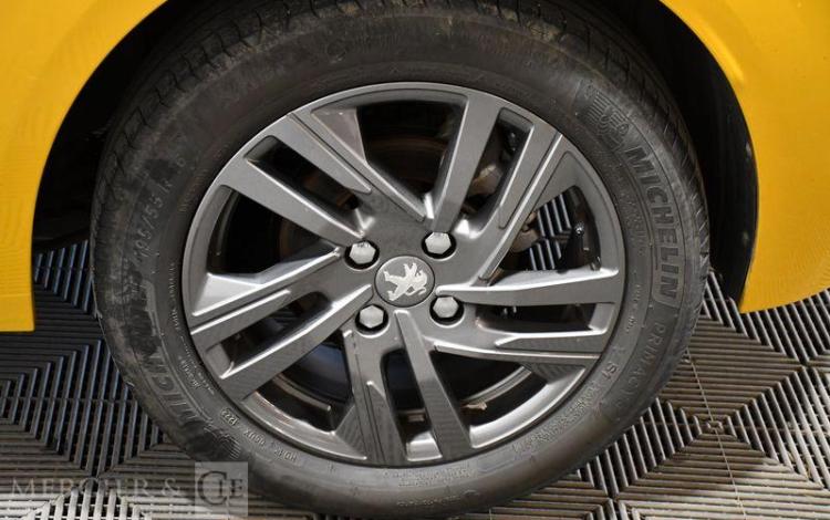 PEUGEOT 208 STYLE BLUEHDI 100 S&S JAUNE GH-326-VT