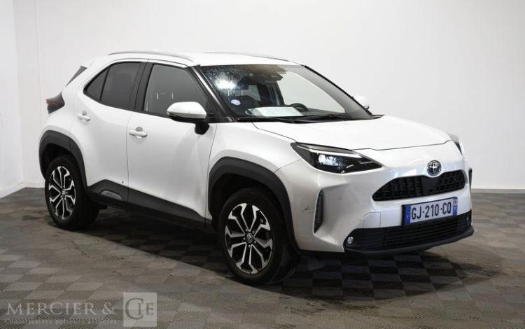 TOYOTA YARIS CROSS BLANC GJ-210-CQ