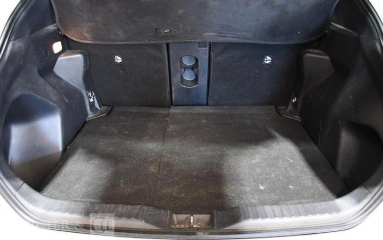 TOYOTA YARIS CROSS BLANC GJ-210-CQ