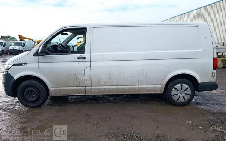 VOLKSWAGEN TRANSPORTER T6 (7H) Fourgon L2H1 2.0 TDI 16V 150 cv – DIESEL – ANNEE 2022 BLANC GK-923-TQ