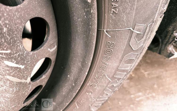 VOLKSWAGEN TRANSPORTER T6 (7H) Fourgon L2H1 2.0 TDI 16V 150 cv – DIESEL – ANNEE 2022 BLANC GK-923-TQ