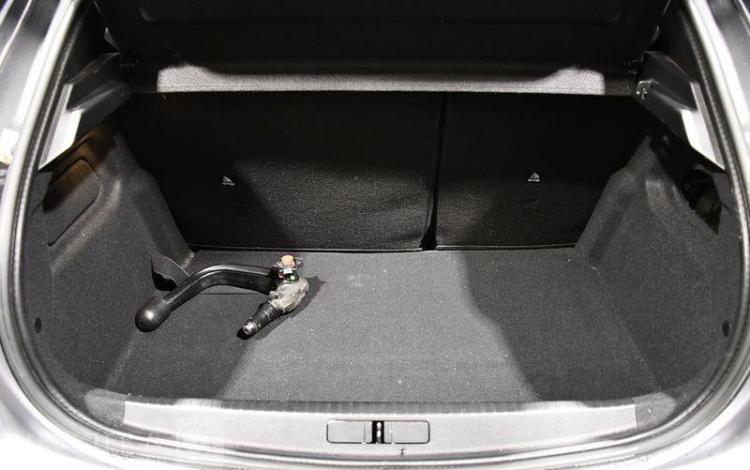 PEUGEOT 208 1.2 PURETECH 130ch GT EAT GRIS GL-235-XY