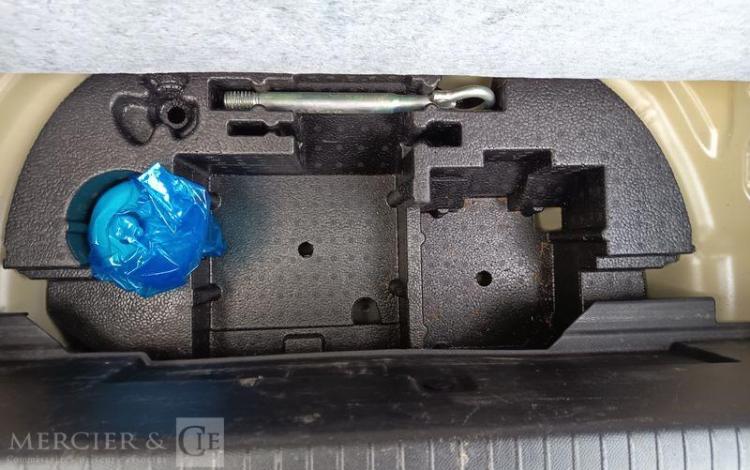 PEUGEOT e-208 135ch 50KWH ACTIVE JAUNE GL-705-KL