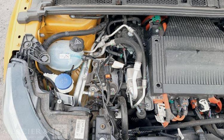 PEUGEOT e-208 135ch 50KWH ACTIVE JAUNE GL-705-KL