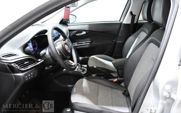FIAT TIPO SW CROSS 1.6 MJT 130 PLUS GRIS GL-891-WK