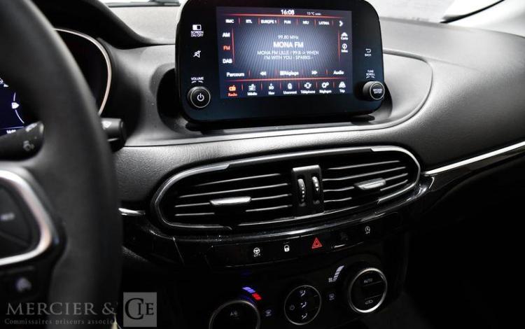 FIAT TIPO SW CROSS 1.6 MJT 130 PLUS GRIS GL-891-WK