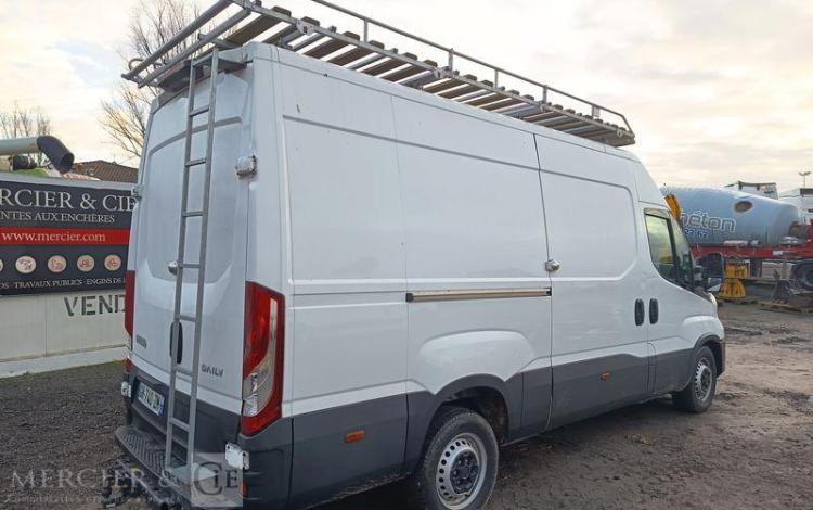 IVECO DAILY VI Fourgon Phase 3 35S18 3.0 D 16V Hi-Matic 175 cv Boîte auto BLANC GM-740-ZM