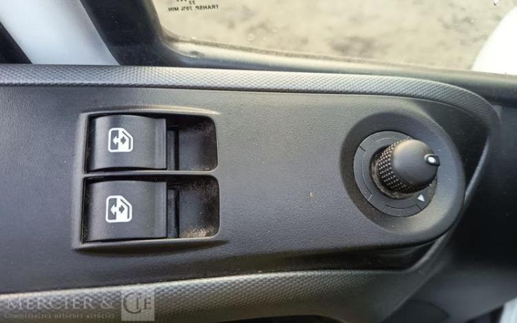 IVECO DAILY VI Fourgon Phase 3 35S18 3.0 D 16V Hi-Matic 175 cv Boîte auto BLANC GM-740-ZM