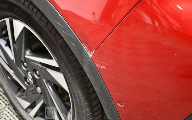 HYUNDAI BAYON 1.0 T-GDI 100ch MHEV EXECUTIVE DCT ROUGE GN-044-JX