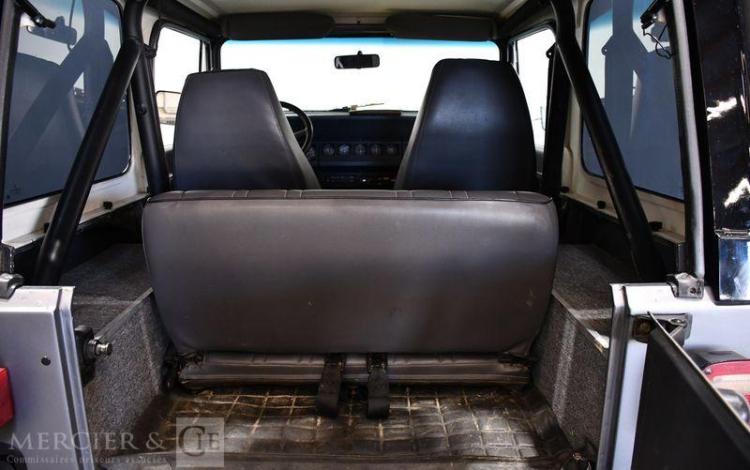 JEEP WRANGLER 4,0 180 AWD GRIS GN-075-TY