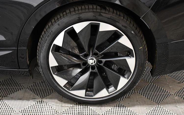 SKODA ENYAQ IV 82KWH NOIR GN-995-VB