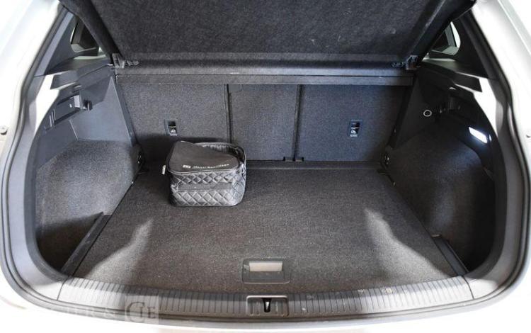 VOLKSWAGEN TIGUAN FL 2,0 TDI 150CH DSG7 R-LINE GRIS GP-428-VK