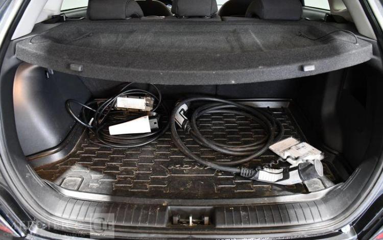 HYUNDAI KONA INTUITIVE GRIS GP-564-SE