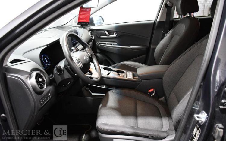 HYUNDAI KONA INTUITIVE GRIS GP-564-SE